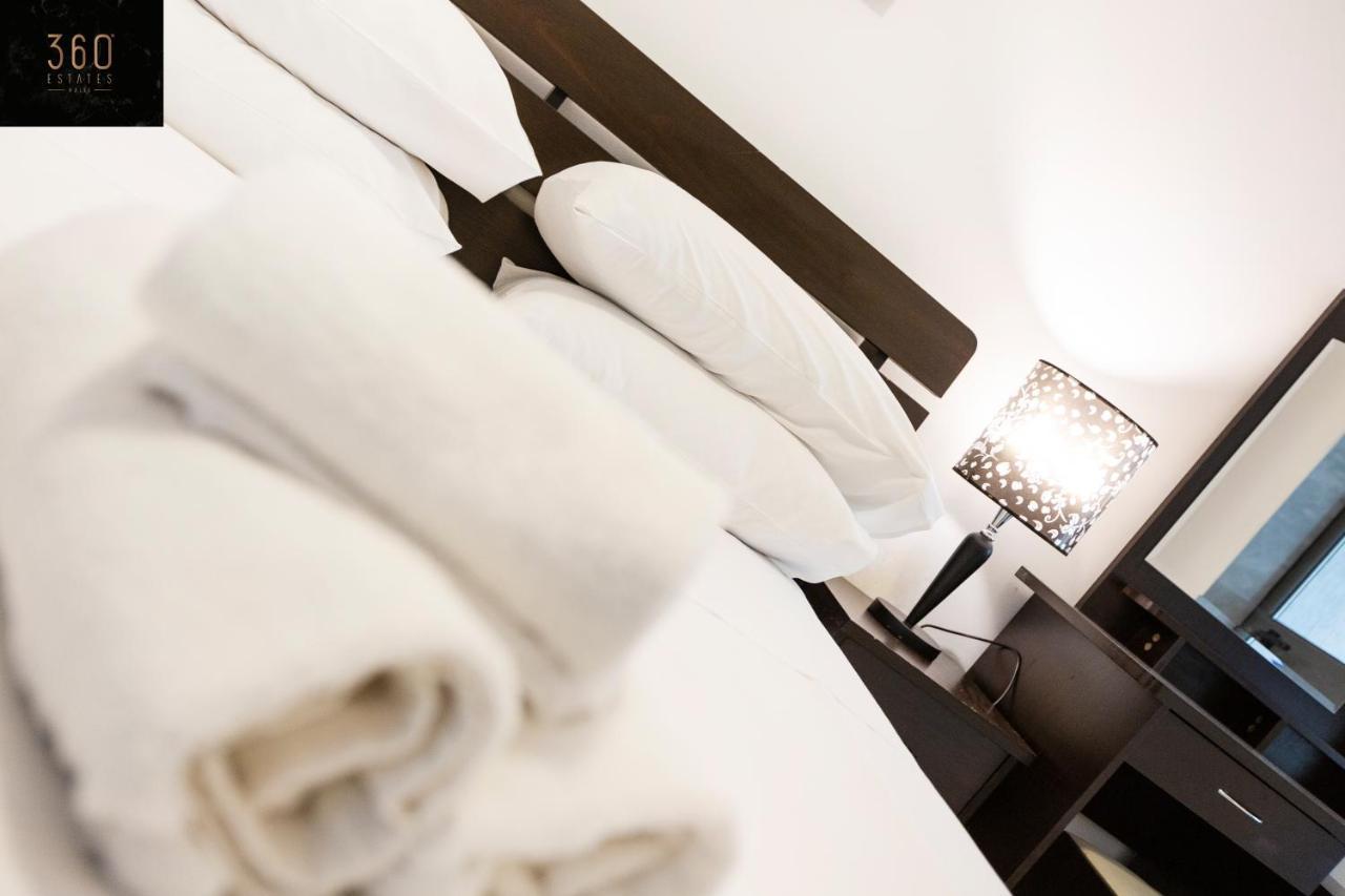 Centre Paceville Apt With Terrace, Bbq & Wifi By 360 Estates Saint Julian's Екстериор снимка