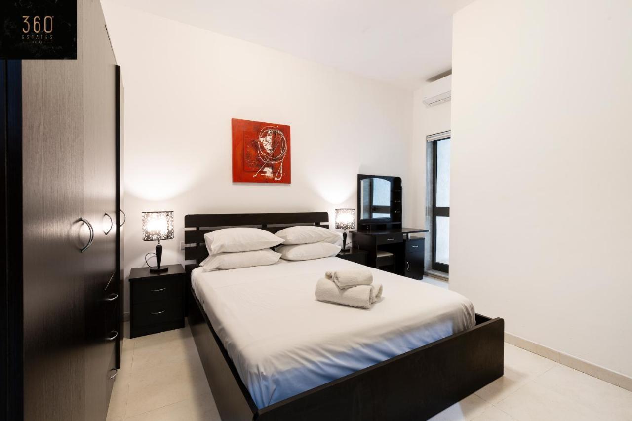 Centre Paceville Apt With Terrace, Bbq & Wifi By 360 Estates Saint Julian's Екстериор снимка